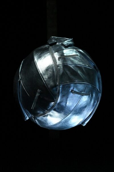ANREALAGE 19